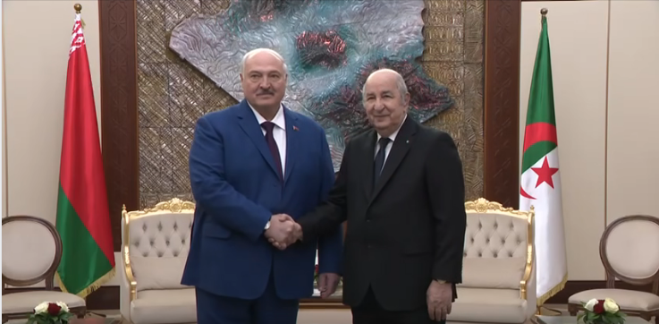 Le président de la République reçoit le président biélorusse