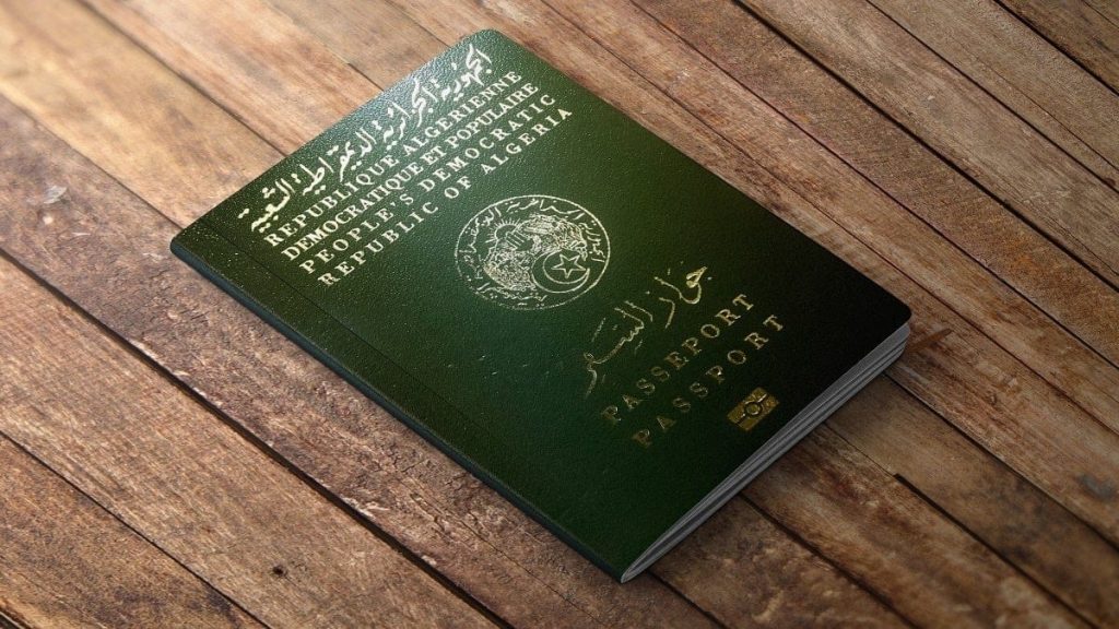 Déchéance de nationalité algérienne: Une loi qui cible les traîtres potentiels