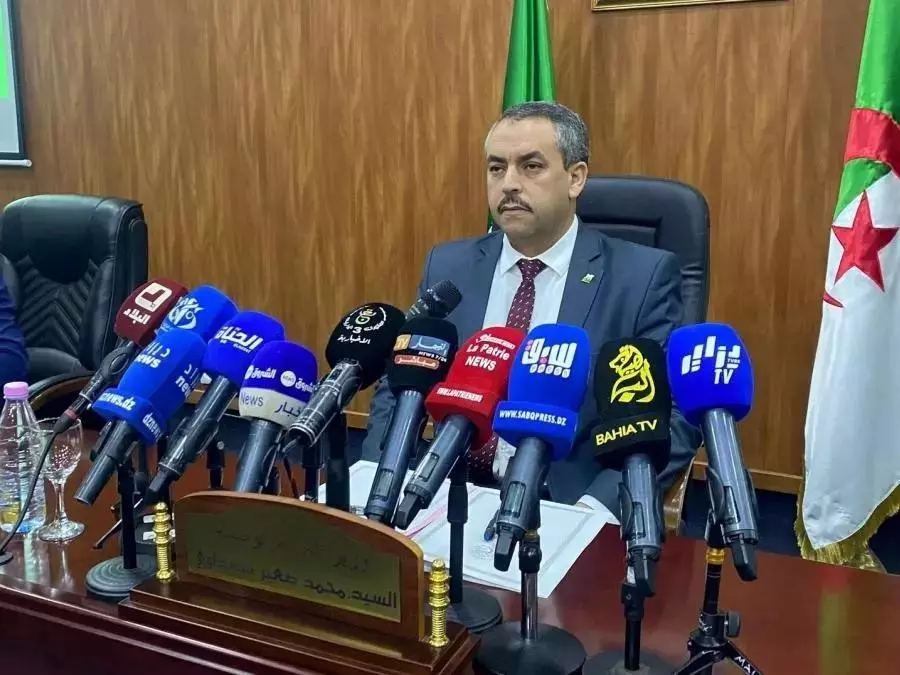 Statut particulier des fonctionnaires des corps spécifiques : Saadaoui tient une rencontre de concertation avec les syndicats agréés