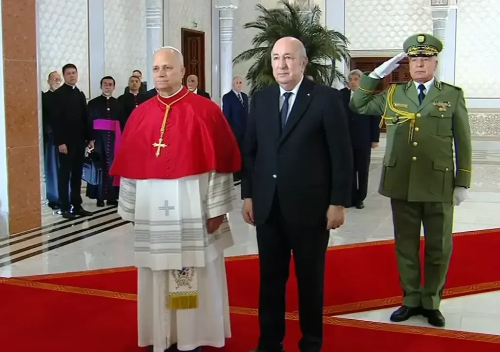 Le président de la République accueille le Pape Léon XIV à l’aéroport d’Alger