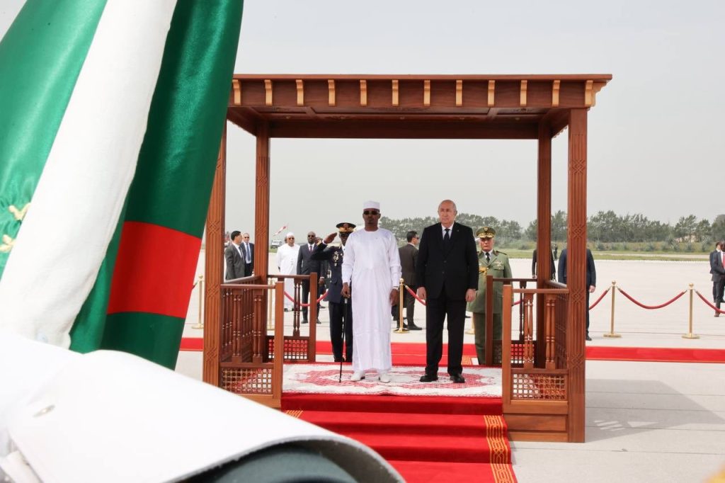 Arrivée à Alger du président de la République du Tchad pour une visite d’Etat