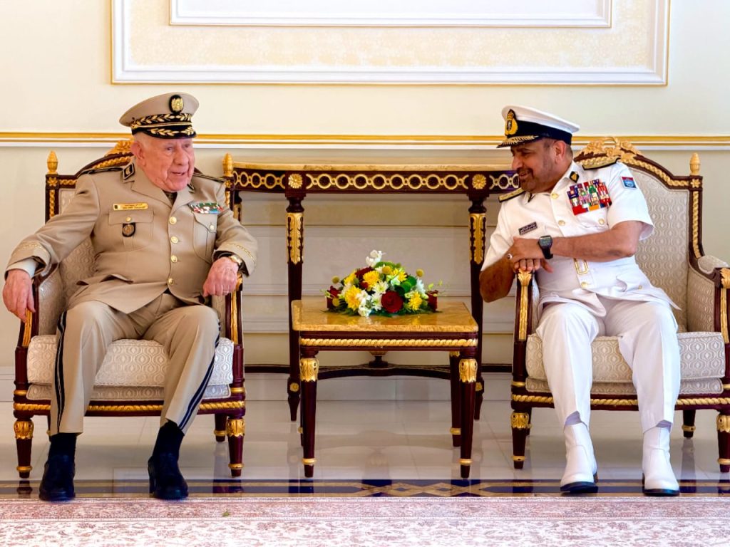 Coopération militaire: Saïd Chanengriha à Mascate