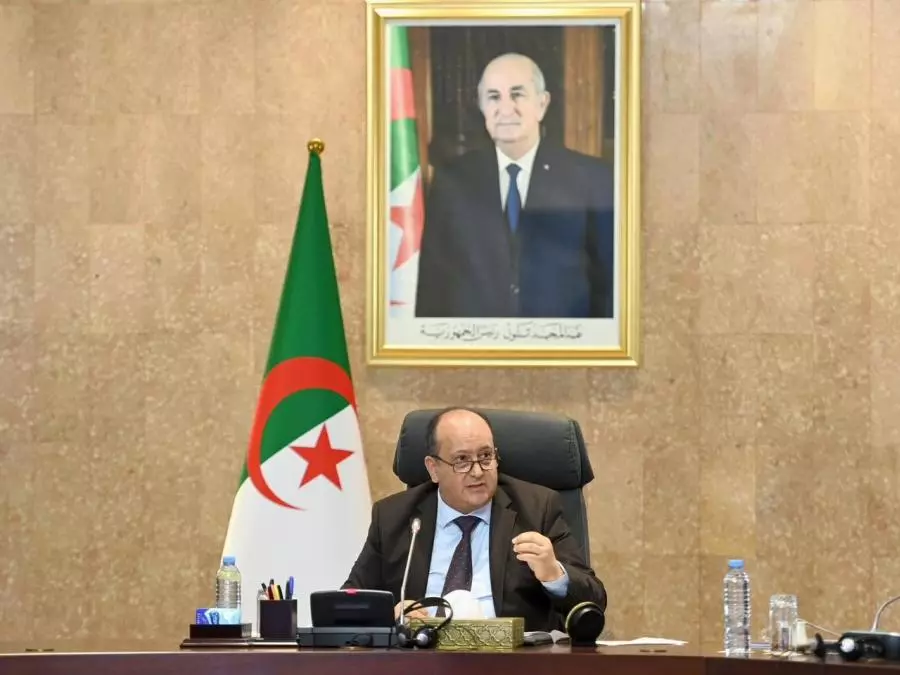 Contrôle des marchandises aux frontières : Sifi Ghrieb préside une réunion du conseil interministériel