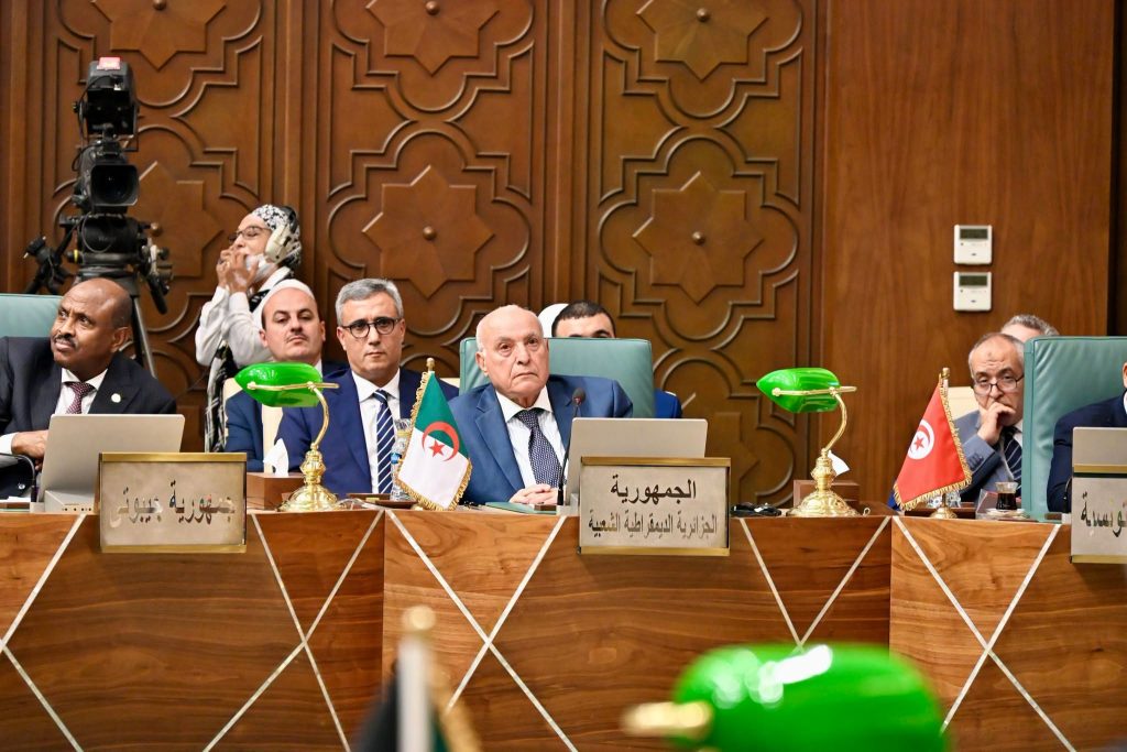 Face aux crises régionales: Alger appelle au sursaut arabe