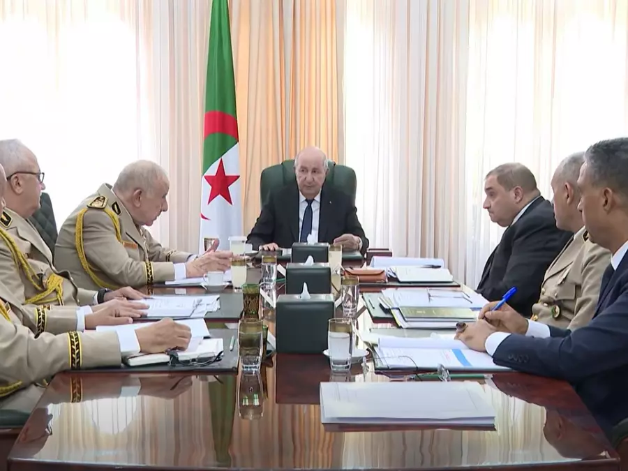 Le président de la République préside une réunion sur l’état d’avancement des travaux de transformation de la caserne militaire située à Tanezrouft en un établissement pénitentiaire