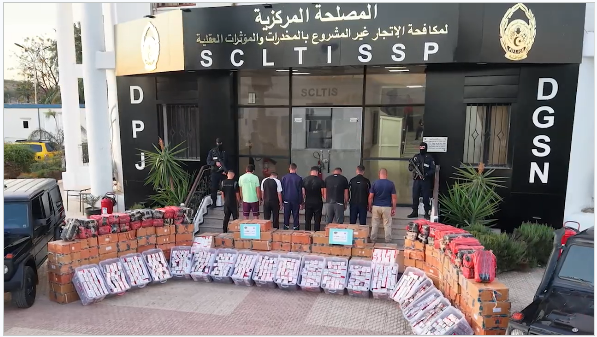 Tribunal de Sidi M’hmed : Saisie de 2,4 millions de comprimés psychotropes et placement de 10 suspects en détention provisoire
